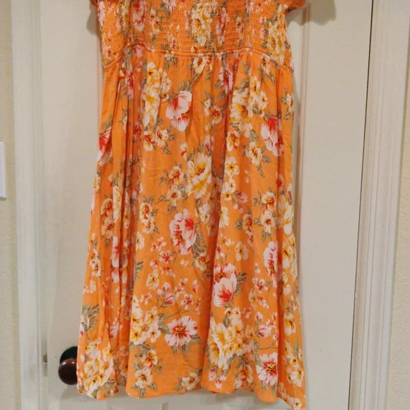 White Birch NWOT light tangerine floral dress size 2X - Picture 3 of 8